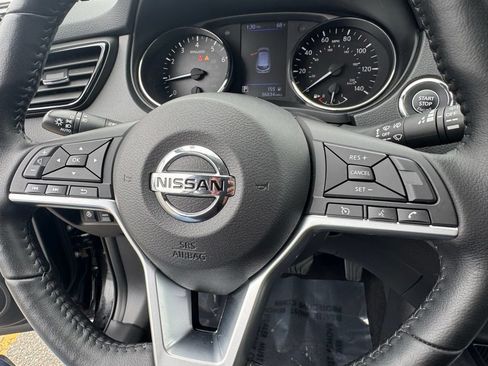 Used 2022 Nissan Rogue Sport SV AWD/4WD image 27