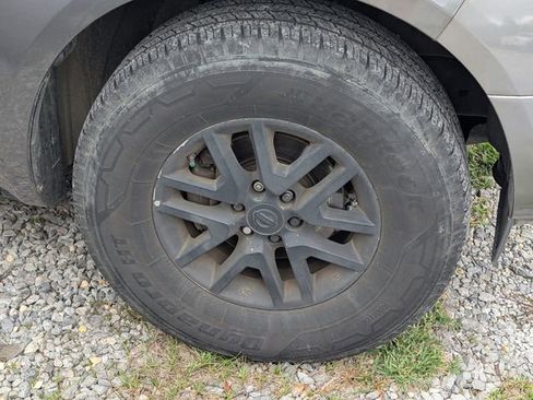 Used 2016 Nissan Frontier SV RWD image 4
