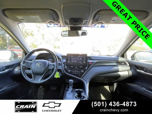 Used 2021 Toyota Camry SE image 30