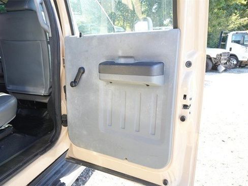 Used 2013 Ford F450 XL w/ Snow Plow Prep Pkg image 17