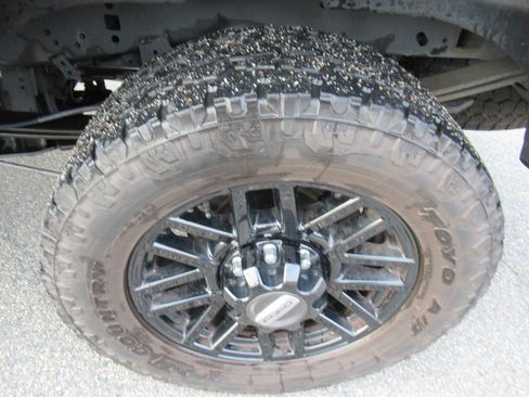 Used 2020 Ford F250 Lariat image 11