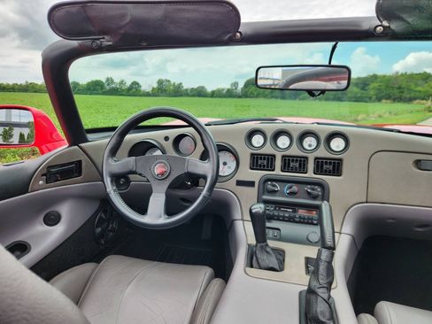 Used 1994 Dodge Viper RT/10 RWD image 15