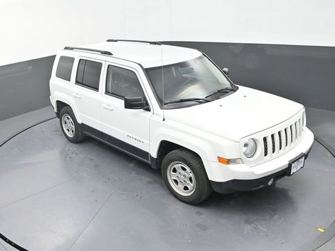 Used 2015 Jeep Patriot Sport w/ Power Value Group image 11