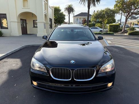 Used 2009 BMW 750i RWD image 19