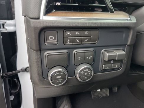 New 2026 Chevrolet Suburban High Country image 20