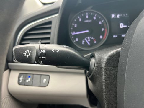 Used 2018 Hyundai Elantra SEL FWD image 19
