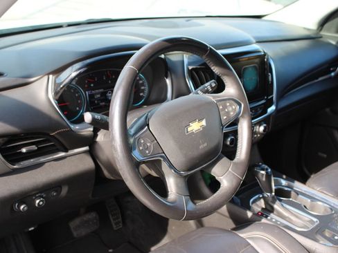 Used 2018 Chevrolet Traverse LT FWD image 33