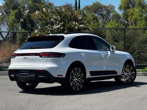 Used 2026 Porsche Macan AWD/4WD image 8