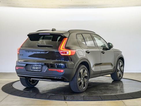 New 2026 Volvo XC40 B5 Ultra w/ Climate Package AWD/4WD image 4
