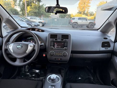 Used 2016 Nissan Leaf S w/ Charger Package FWD image 10