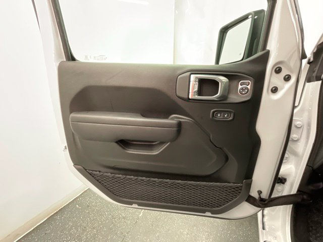 New 2026 Jeep Gladiator Mojave AWD/4WD image 9