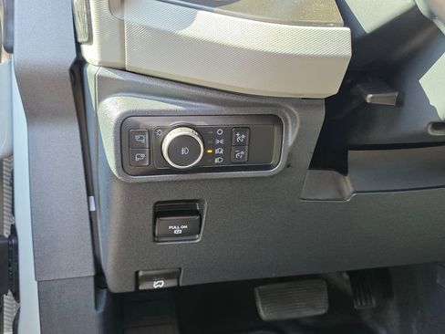 Used 2023 Ford Bronco Badlands w/ Sasquatch Package AWD/4WD image 14