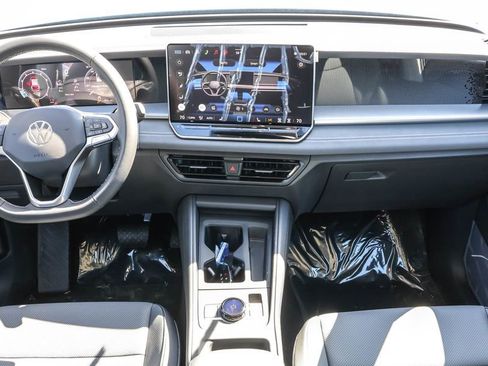 New 2026 Volkswagen Tiguan SE AWD/4WD image 38
