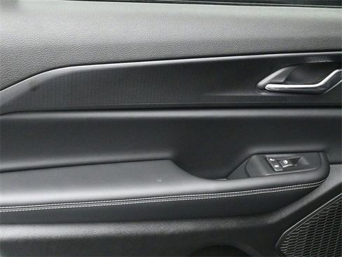 New 2025 Jeep Grand Cherokee L Altitude image 13