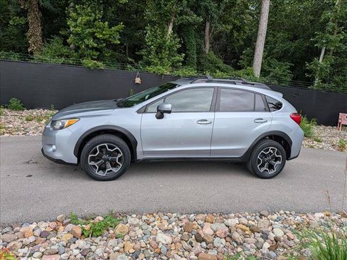 Used 2013 Subaru Crosstrek 2.0i Premium AWD/4WD image 2