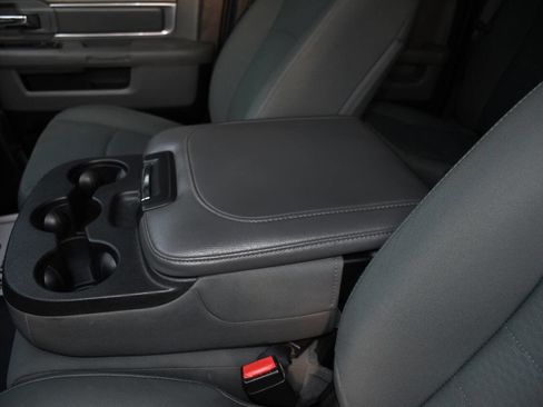 Used 2016 RAM 1500 Classic SLT image 12