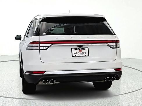 Used 2023 Lincoln Aviator AWD w/ Premium Package image 5