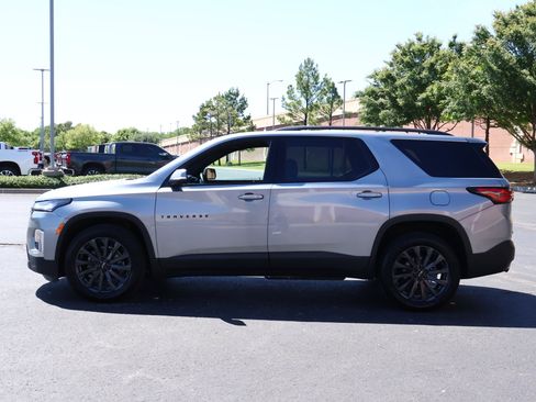 Used 2023 Chevrolet Traverse RS w/ LPO, Floor Liner Package AWD/4WD image 34