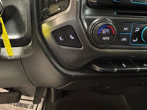 Used 2018 Chevrolet Silverado 1500 LT w/ All Star Edition image 21