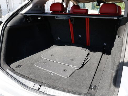 Used 2018 Alfa Romeo Stelvio AWD image 28