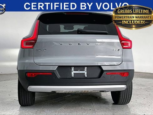 Used 2024 Volvo XC40 B5 Plus AWD/4WD image 5