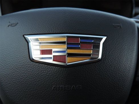 Certified 2025 Cadillac XT5 Premium Luxury image 26