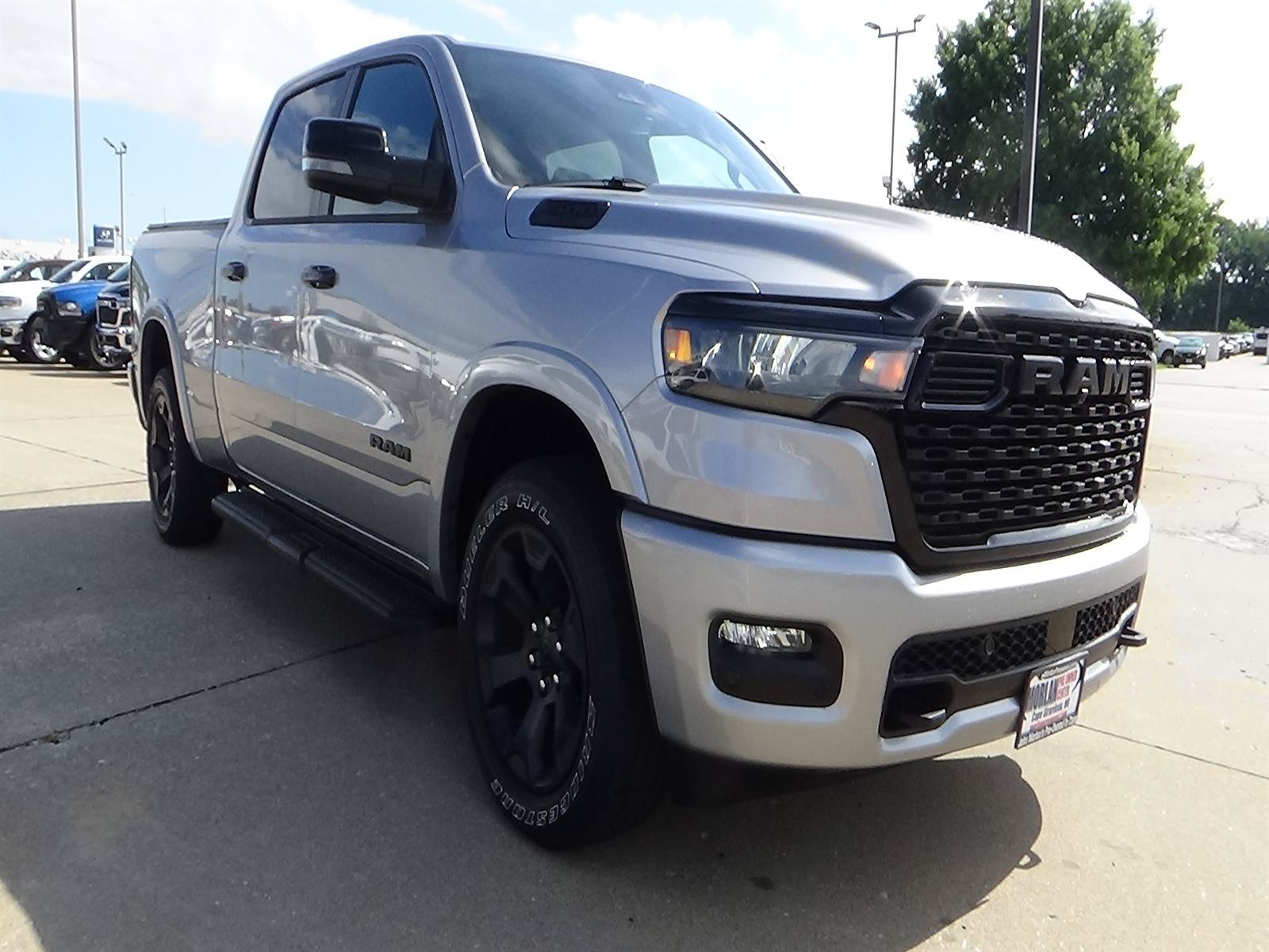 Used 2025 RAM 1500 Big Horn AWD/4WD image 4