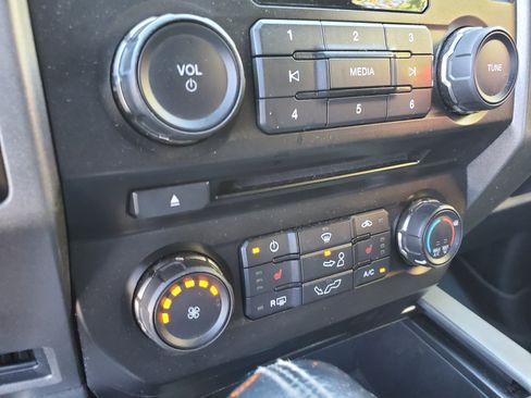 Used 2018 Ford F150 Raptor w/ Equipment Group 801A Mid image 37