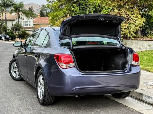 Used 2013 Chevrolet Cruze LT w/ Technology Package FWD image 22