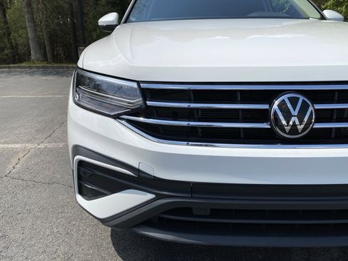 Used 2023 Volkswagen Tiguan SE image 14