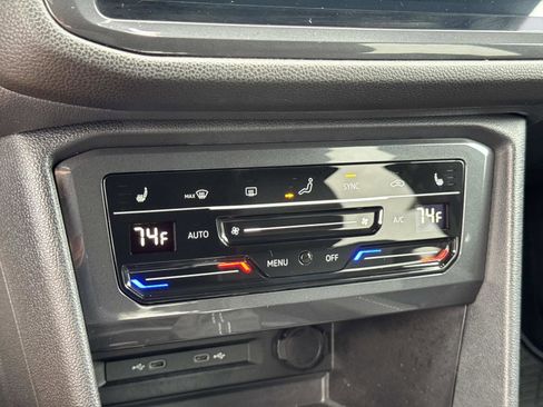 Certified 2024 Volkswagen Tiguan SE R-Line image 15