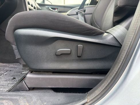 Used 2019 Subaru Ascent Premium image 16