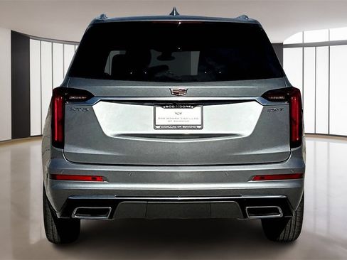 New 2025 Cadillac XT6 Luxury image 4