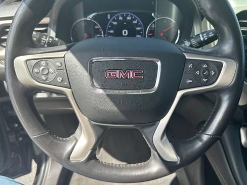 Used 2022 GMC Acadia Denali w/ Denali Ultimate Package AWD/4WD image 8