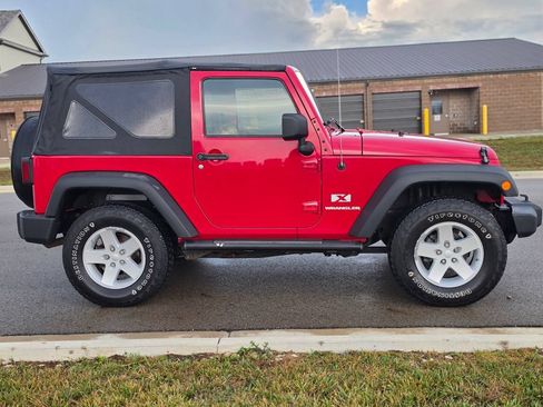 Used 2008 Jeep Wrangler X AWD/4WD image 3
