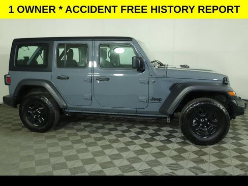 Used 2025 Jeep Wrangler Unlimited Sport AWD/4WD image 2