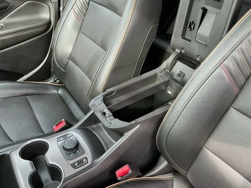 Used 2024 GMC Terrain AT4 image 30