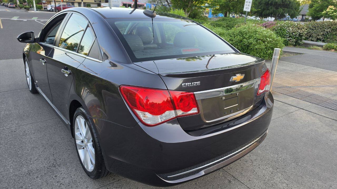 Used 2016 Chevrolet Cruze LTZ w/ Sun, Sound and Sport Package FWD image 7