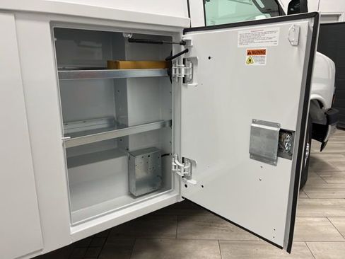 New 2025 Chevrolet Express 3500 Work Van w/ Power Convenience Package image 11