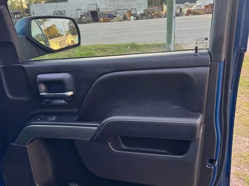 Used 2018 Chevrolet Silverado 1500 LT w/ All Star Edition image 13