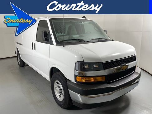 New 2025 Chevrolet Express 3500 Extended w/ Driver Convenience Package image 1