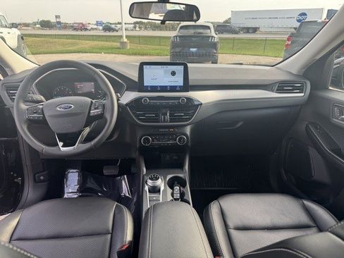 Certified 2022 Ford Escape SEL image 28