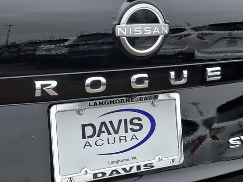 Used 2023 Nissan Rogue SV w/ SV Premium B Package image 33