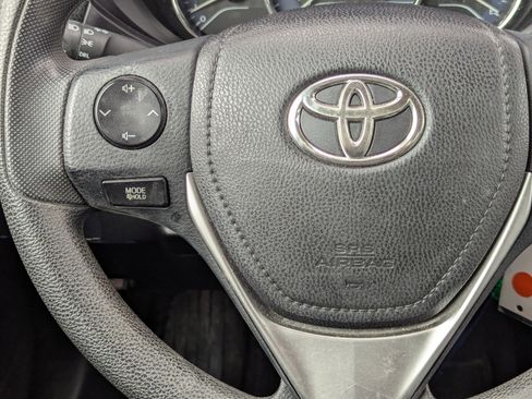 Used 2015 Toyota Corolla L image 21