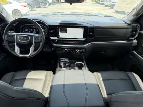 Used 2024 GMC Sierra 1500 Elevation w/ Elevation Premium Package AWD/4WD image 16