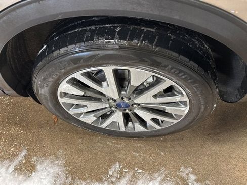 Certified 2020 Ford Escape Titanium image 22