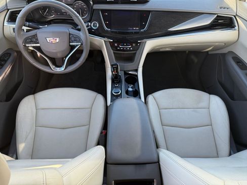 Used 2020 Cadillac XT6 Premium Luxury image 16