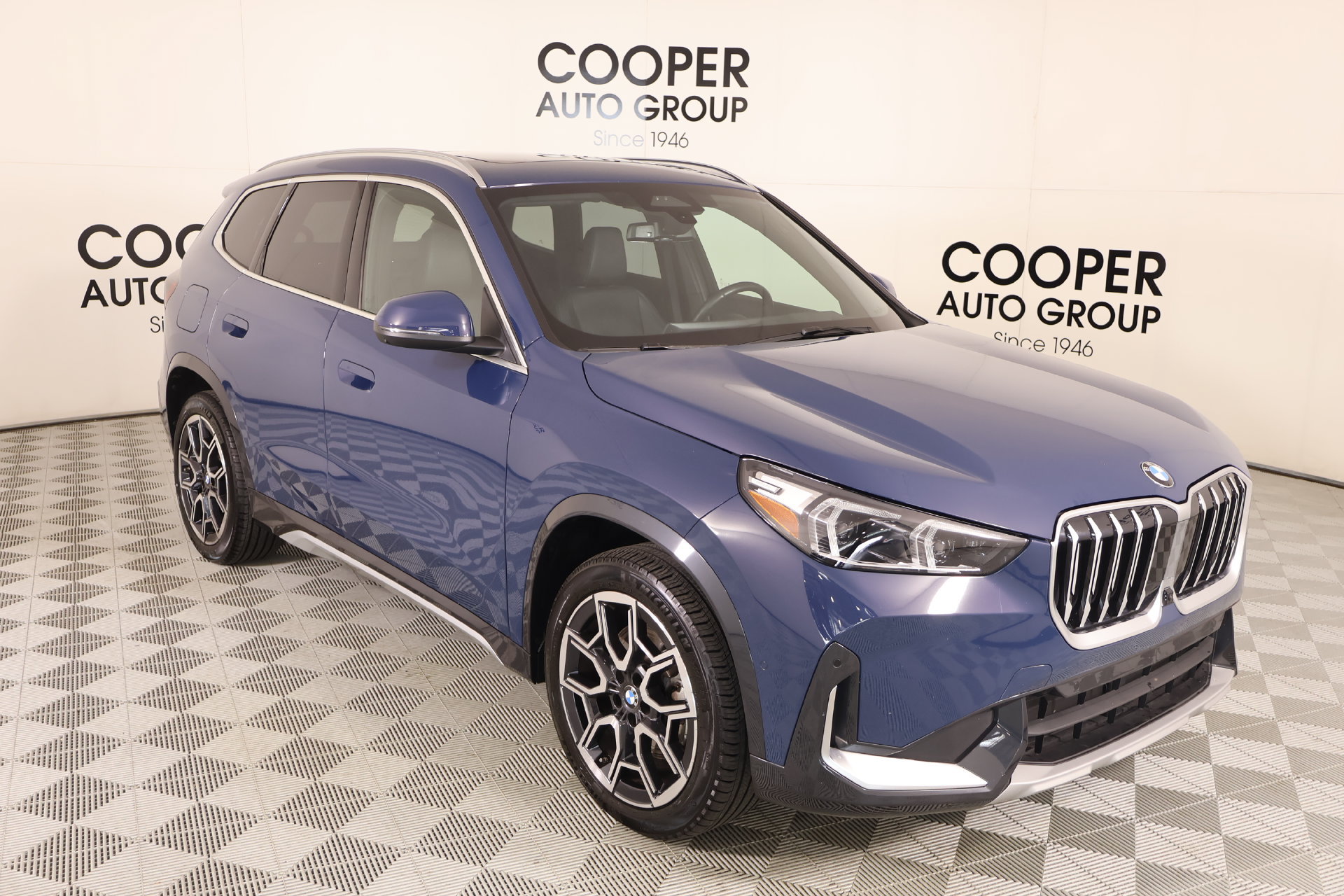 Used 2026 BMW X1 xDrive28i AWD/4WD image 1