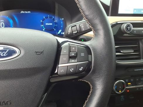 Used 2022 Ford Escape Titanium w/ Titanium Elite Package image 24