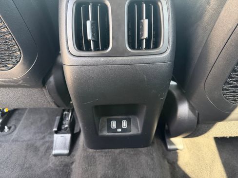 Used 2022 Hyundai Tucson Limited AWD/4WD image 31